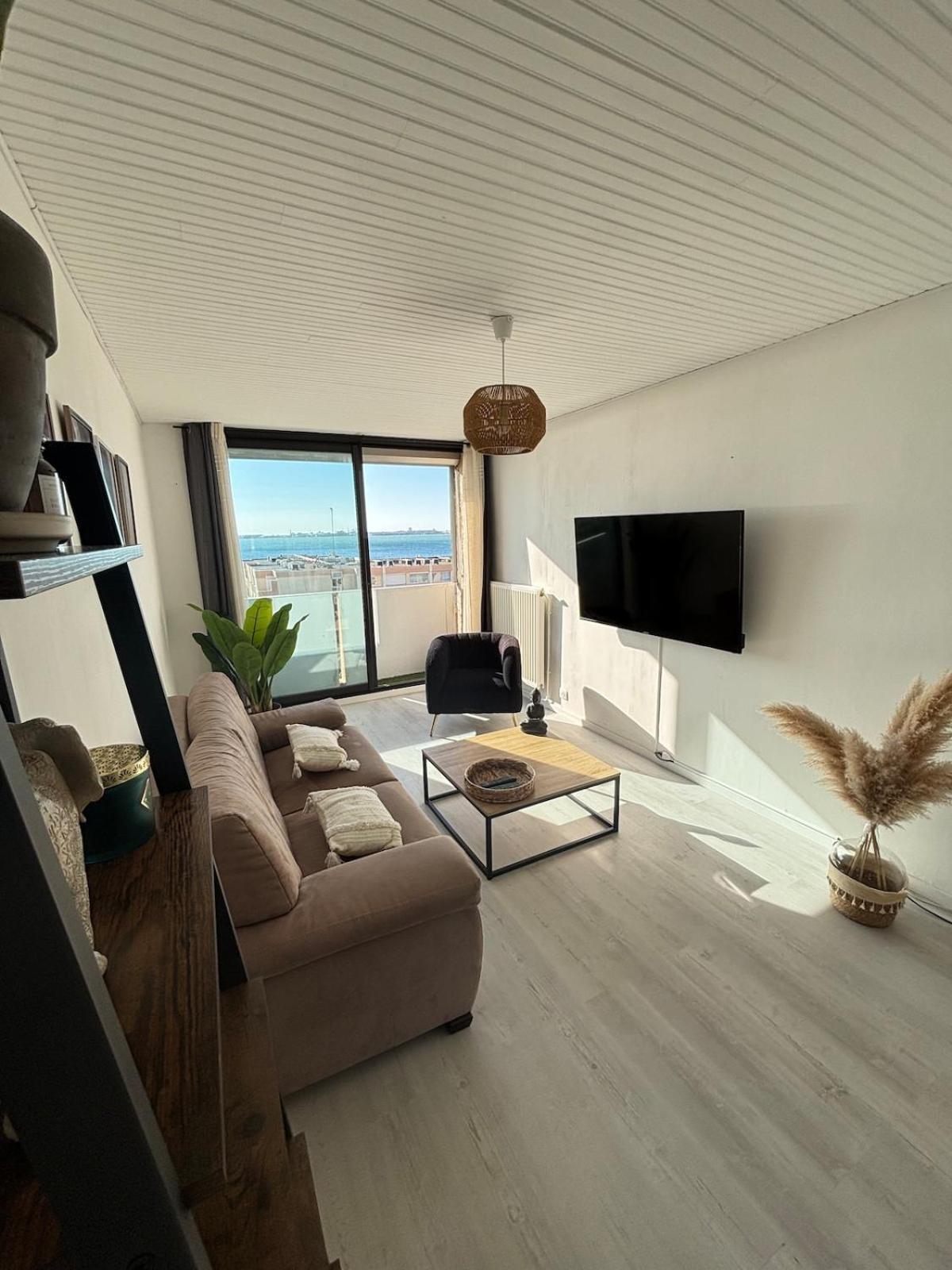 Apartment Grand T2 Cosy Et Lumineux Face A L'etang *